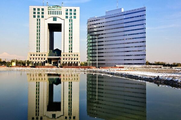 وزارت راه ۱۵ میلیارد مترمربع زمین در شهرها دارد