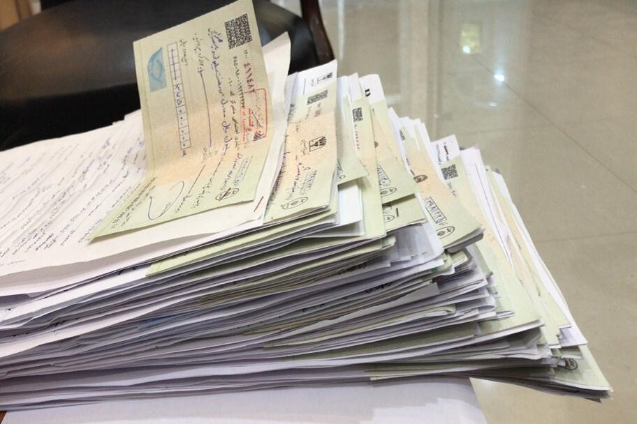 تفویض حقوق چک‌های برگشتی به نمایندگان دستگاه‌های اجرایی