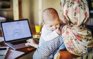 توسعه بازار الکترونیک در روستاها اولویت دولت است