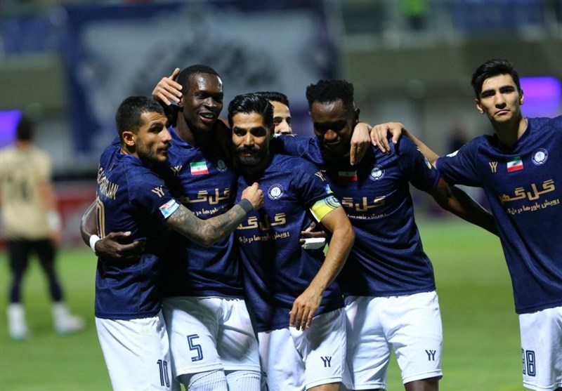 لیگ برتر ، تیم فوتبال تراکتور Tabriz ، تیم فوتبال سپاهان ایسفاهان ، تیم فوتبال هوادار ، تیم فوتبال Khoramabad ، Khoramabad