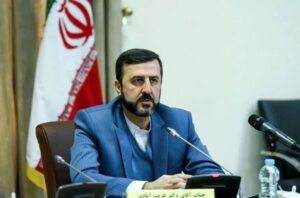 روایت غریب آبادی از نشست ایران و ۳ کشور اروپایی در استانبول