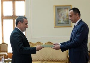 نماینده فائو اعتبارنامه خود را تقدیم وزیر امور خاردجه کرد