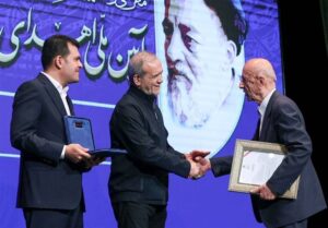 20 دانشمند برتر جایزه علامه طباطبایی تجلیل شدند