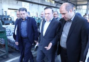 بازدید استاندار قزوین از واحدهای صنعتی تاکستان