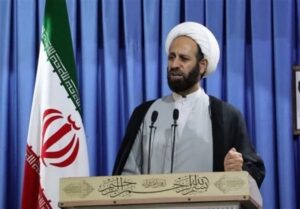 انتقاد امام‌ جمعه خرم‌آباد از تجمل‌گرایی در مراسم ترحیم