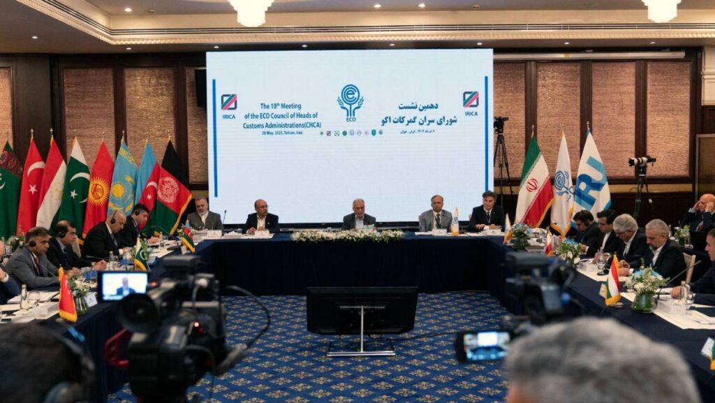 اکو تبدیل به ترانزیت و تجارت منطقه ای