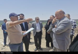 بازدید کارگروه رفع موانع تولید از واحدهای کشاورزی اسلامشهر