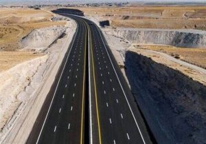 بانک ملی ‌پای کار آسفالت آزادراه تبریز ـ زنجان می‌آید
