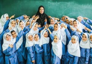 فوق‌العاده ویژه و خاص شامل معلمان و سرایداران مدارس می‌شود
