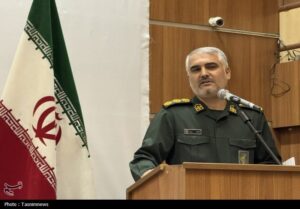 تنها راه حل مشکلات اقتصادی ایستادگی، وحدت و مقاومت است