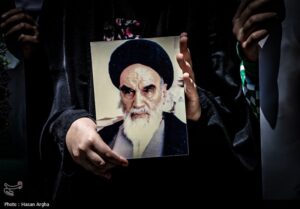 حضور 7 هزار قزوینی در مراسم ارتحال امام خمینی(ره)