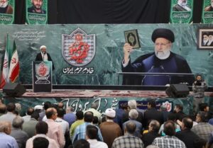 شهید رئیسی در شرایط سخت اقتصادی قبول مسئولیت کرد