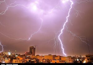 هواشناسی ایران404/2/31؛ناپایداری‌ جوی از البرز تا خلیج‌‌فارس
