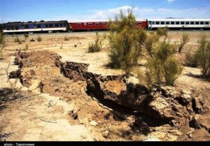 وضعیت نگران‌کننده فرونشست در قم؛ مسئولان بی‌تفاوتند