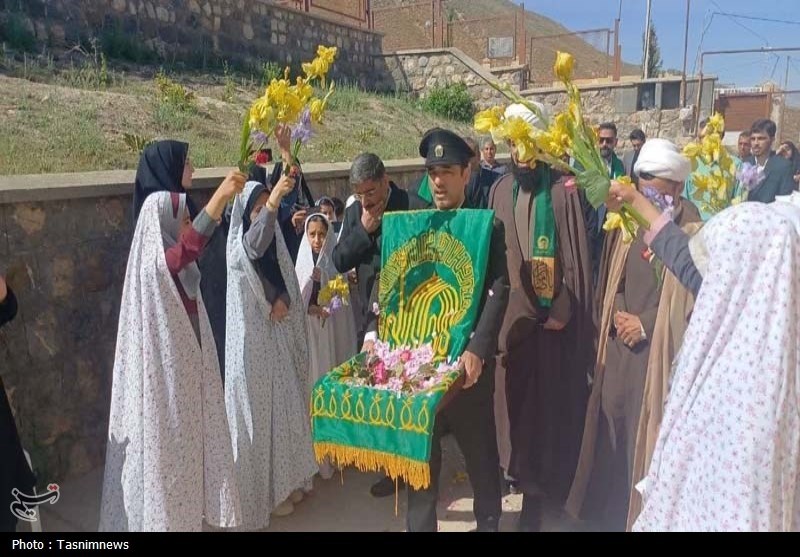 کاروان زیر سایه خورشید در سرزمین شوقان