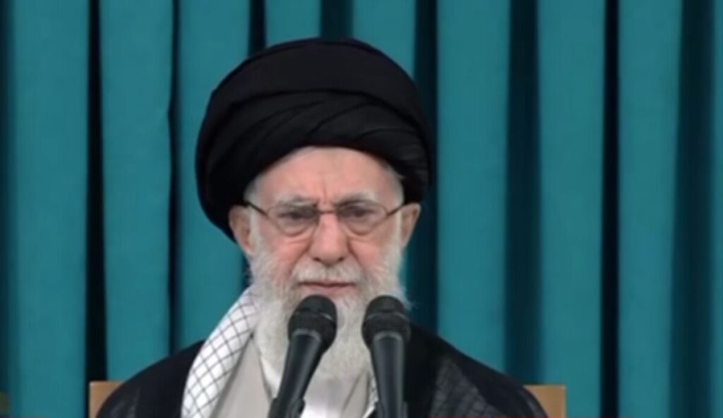 مراقب باشید در فهم انقلابی‌گری دچار خطا نشوید| انقلابی‌گری فقط سروصدا کردن نیست