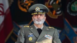 رهبر انقلاب، فرمانده جدید ستاد کل نیروهای مسلح را منصوب کردند