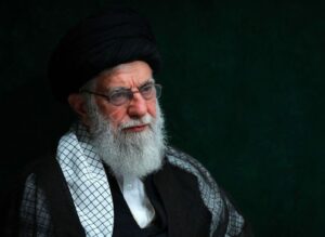 نیروهای مسلح، رژیم رذل صهیونی را بیچاره خواهند کرد