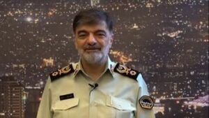 وطن‌فروشان در صورت معرفی داوطلبانه، می‌توانند از رأفت نظام جمهوری اسلامی بهره‌مند شوند