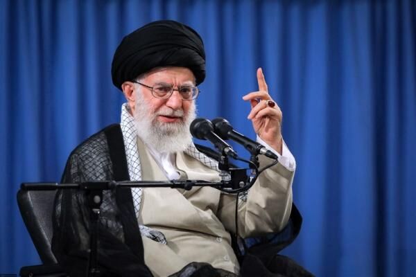 رژیم صهیونی در زیر ضربات جمهوری اسلامی تقریباً از پا درآمد و لِه شد