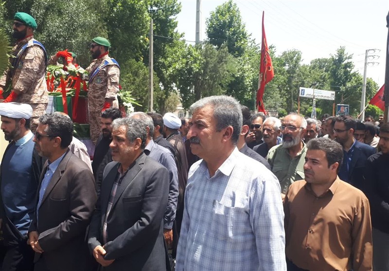 وداع با شهید حمله اسرائیل در کردستان ؛ شهید اللفاتی در زادگاهش+تصاویر آرام شد