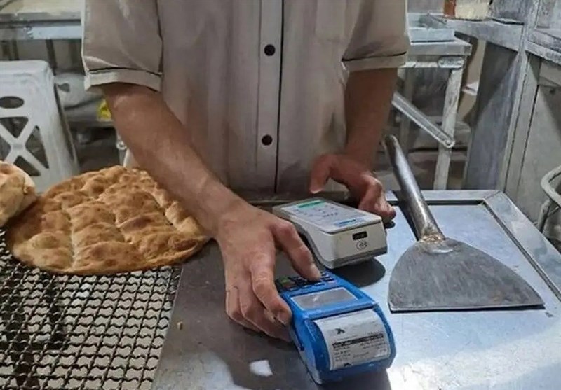 آرد مورد نیاز مازندران تامین است/ رصد فعالیت در زنجیره نان