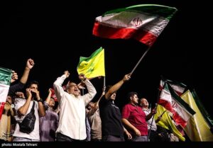 شادی مردم تهران پس از عملیات وعده صادق 3