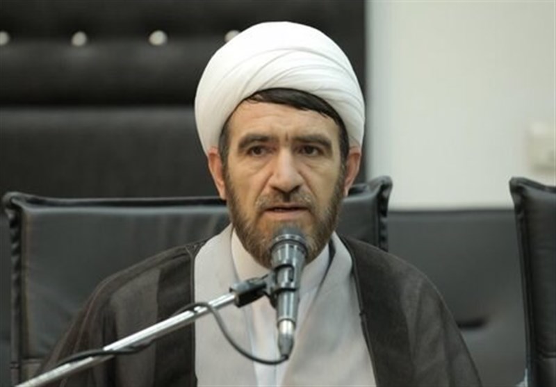 برخورد قاطع با سگ‌گردانی در معابر عمومی قم ادامه دارد