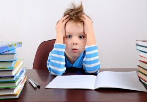 علائم اضطراب و آسیب روانی در کودکان/توصیه‌هایی به والدین برای حفظ آرامش کودکان
