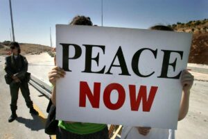 قمار بزرگ آمریکایی ؛ آیا ترامپ می تواند صلح را به خاورمیانه برگرداند؟