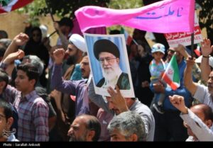 مردم پای آرمان‌های نظام ایستاده و پشتیبان رهبری هستند