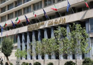 وزارت نفت: از نزدیک شدن به تأسیسات آسیب‌دیده خودداری کنید