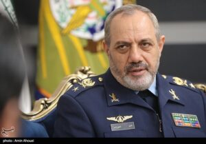 وزیر دفاع: با تمام توان متجاوز را تنبیه می کنیم