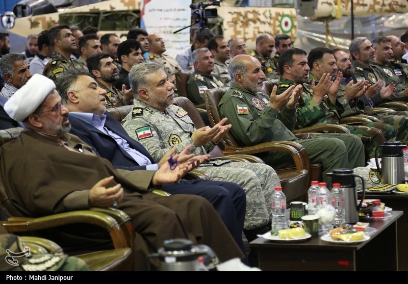 همایش گذر از هزار قطعه هوایی تولیدی در هوانیروز اصفهان
