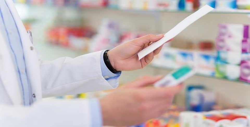 الزام داروخانه‌ها به ارائه خدمات در ایام تعطیل