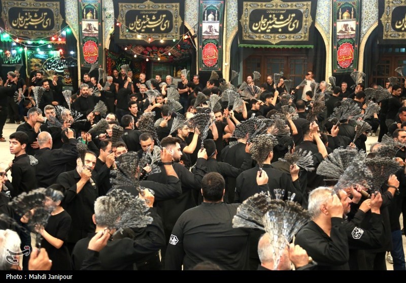 اشتیاق مردم Isfahan در خدمت به عزاداران حسینی+فیلم ها و عکس ها