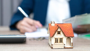 بازار مسکن پایتخت همچنان در رکود به سر می برد