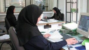 مردان تحصیل‌کرده، ۲.۵ برابر بیشتر از زنان، شغل پیدا کرده‌اند