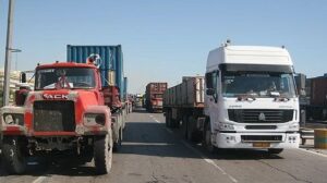 دولت ۱۰۰ میلیارد تومان برای جبران خسارات کامیون‌داران تخصیص داد