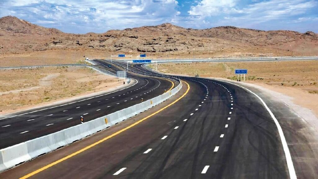 آغاز عملیات اجرایی فاز جدید آزادراه خرم‌آباد ــ اراک با حضور وزیر راه