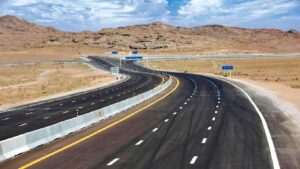 آغاز عملیات اجرایی فاز جدید آزادراه خرم‌آباد ــ اراک با حضور وزیر راه