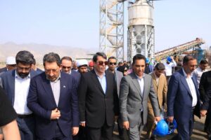 نزدیکی کارخانه و معادن به خلیج فارس مزیت خوبی است