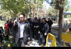 ادای احترام رئیس جمهور به شهید ناشناس در میدان هافز در نیروگاه QOM+ تصویر