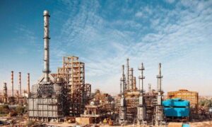 زمین گیر شدن طرح های توسعه پالایشی