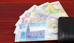 مشکل متقاضیان دینار عراق برای دریافت ارز اربعین رفع شد
