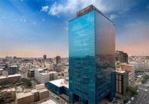 بازدید مدیرعامل بانک ملت از شرکت های تولیدی و صنعتی استان های زنجان و قزوین