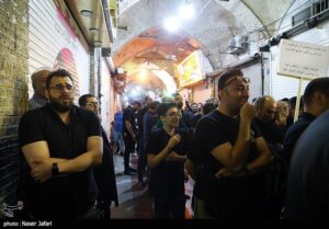 خروش عزاداران در حرم حضرت عبدالعظیم(ع) در ظهر عاشورا + فیلم