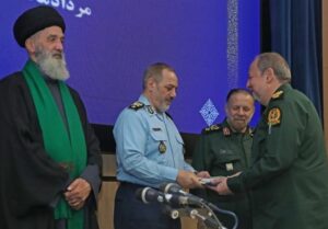 سردار ابن الرضا به عنوان جانشین جدید وزیر دفاع منصوب شد