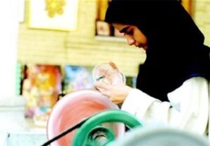 ادارات ارشاد و میراث آران و بیدگل بانوان موفق را معرفی کنند
