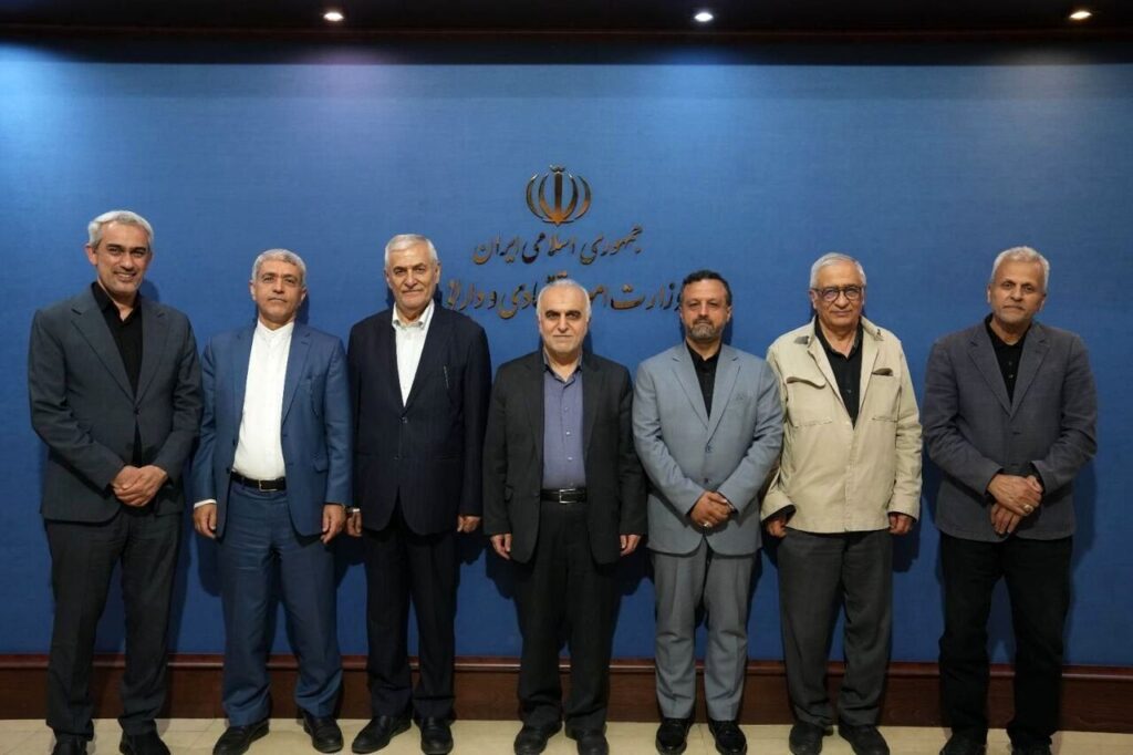 ملاقات مادانی زاده با وزیران اقتصاد دولت های قبلی